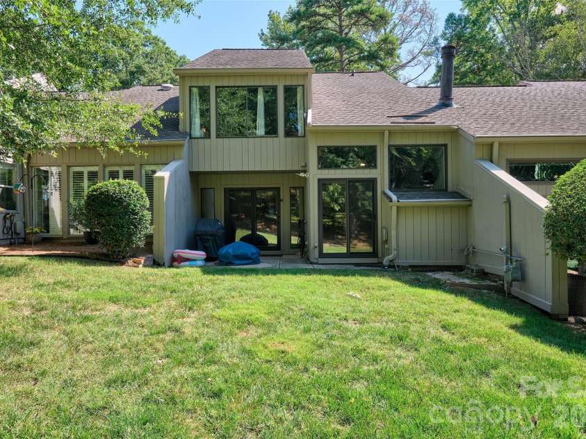 34 Old Post Road, Lake Wylie, SC 29710.  MLS# CAR4422574, YatesRealty ID 26045. 