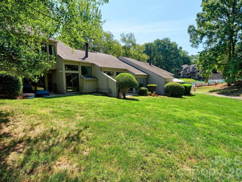34 Old Post Road, Lake Wylie, SC 29710.  MLS# CAR4422574, YatesRealty ID 26045. 