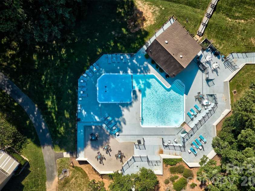 34 Old Post Road, Lake Wylie, SC 29710.  MLS# CAR4422574, YatesRealty ID 26045. 