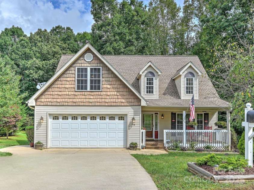 68 Locust Meadow Lane, Weaverville, NC 28787.  MLS# CAR4275885, YatesRealty ID 26045. 