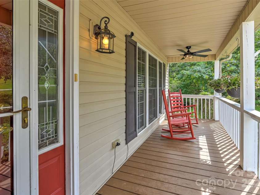 68 Locust Meadow Lane, Weaverville, NC 28787.  MLS# CAR4275885, YatesRealty ID 26045. 