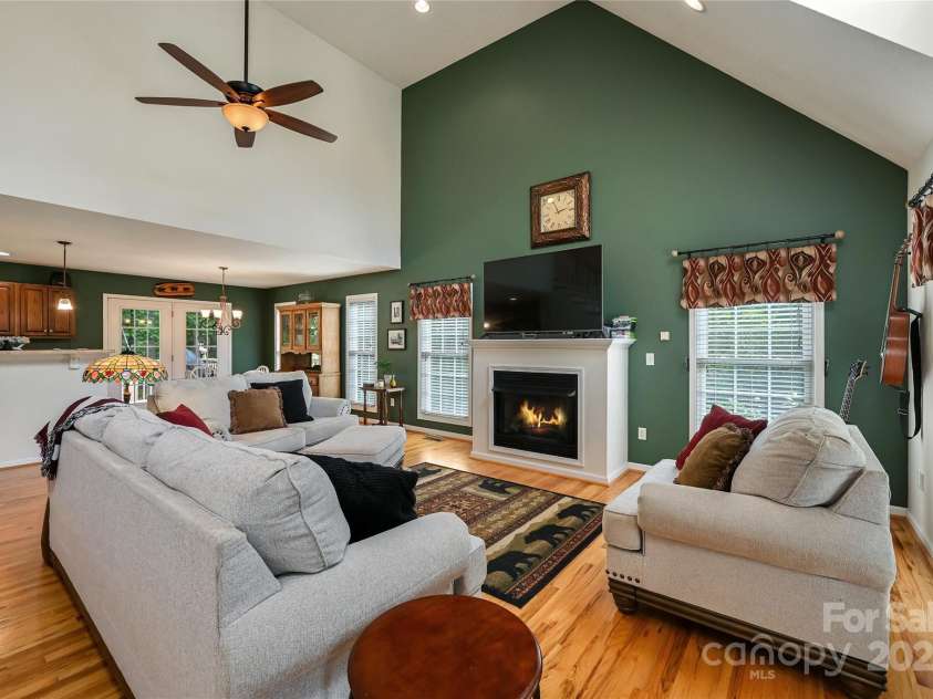 68 Locust Meadow Lane, Weaverville, NC 28787.  MLS# CAR4275885, YatesRealty ID 26045. 