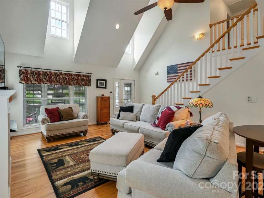 68 Locust Meadow Lane, Weaverville, NC 28787.  MLS# CAR4275885, YatesRealty ID 26045. 