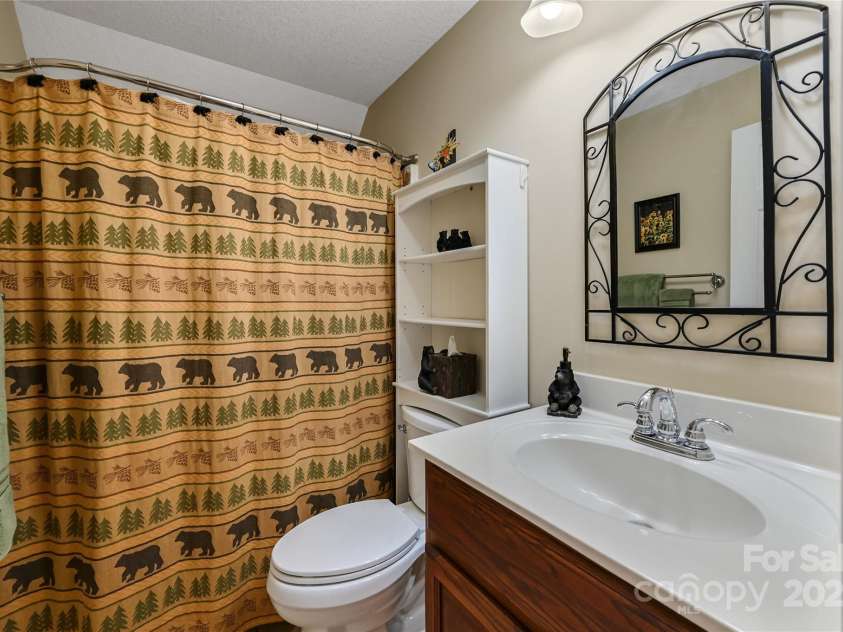 68 Locust Meadow Lane, Weaverville, NC 28787.  MLS# CAR4275885, YatesRealty ID 26045. 