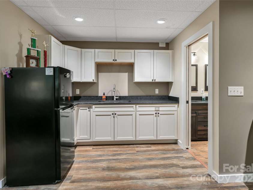 68 Locust Meadow Lane, Weaverville, NC 28787.  MLS# CAR4275885, YatesRealty ID 26045. 