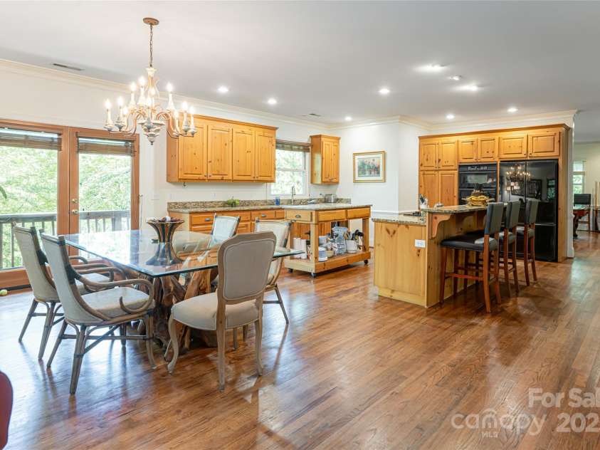 75 Cougar Lane, Saluda, NC 28773.  MLS# CAR4263735, YatesRealty ID 26046. 