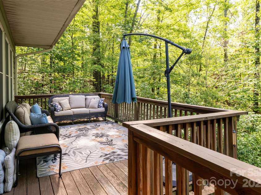 75 Cougar Lane, Saluda, NC 28773.  MLS# CAR4263735, YatesRealty ID 26046. 