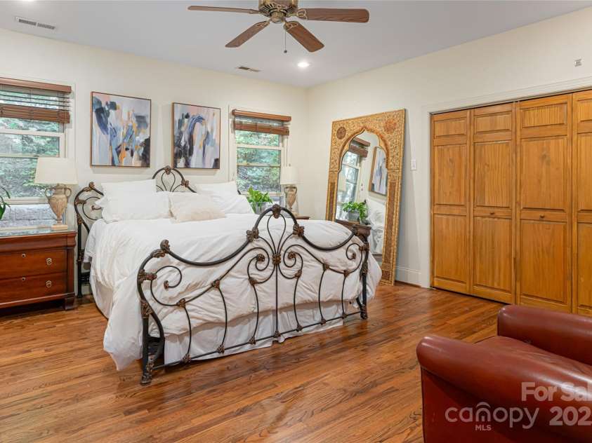 75 Cougar Lane, Saluda, NC 28773.  MLS# CAR4263735, YatesRealty ID 26046. 