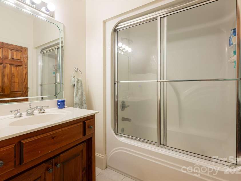 75 Cougar Lane, Saluda, NC 28773.  MLS# CAR4263735, YatesRealty ID 26046. 