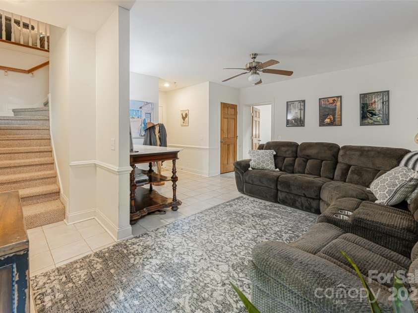 75 Cougar Lane, Saluda, NC 28773.  MLS# CAR4263735, YatesRealty ID 26046. 