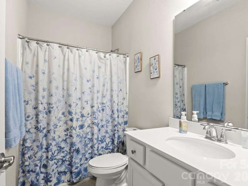 2012 Hyacinth Court, Denver, NC 28037.  MLS# CAR4380236, YatesRealty ID 26048. Guest Bathroom