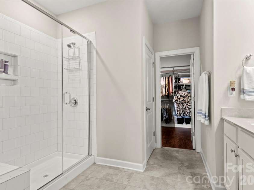 2012 Hyacinth Court, Denver, NC 28037.  MLS# CAR4380236, YatesRealty ID 26048. Primary Bathroom