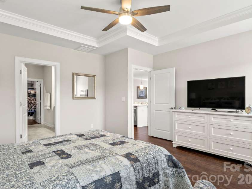 2012 Hyacinth Court, Denver, NC 28037.  MLS# CAR4380236, YatesRealty ID 26048. Primary Bedroom