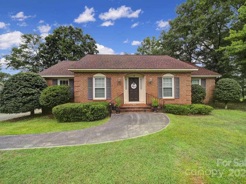 2592 Tully Court, Lancaster, SC 29720.  MLS# CAR4266138, YatesRealty ID 26049. 