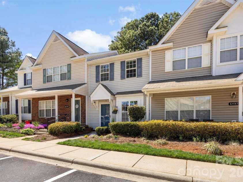 6483 Saint Bernard Way, Charlotte, NC 28269.  MLS# CAR4364168, YatesRealty ID 26049. 