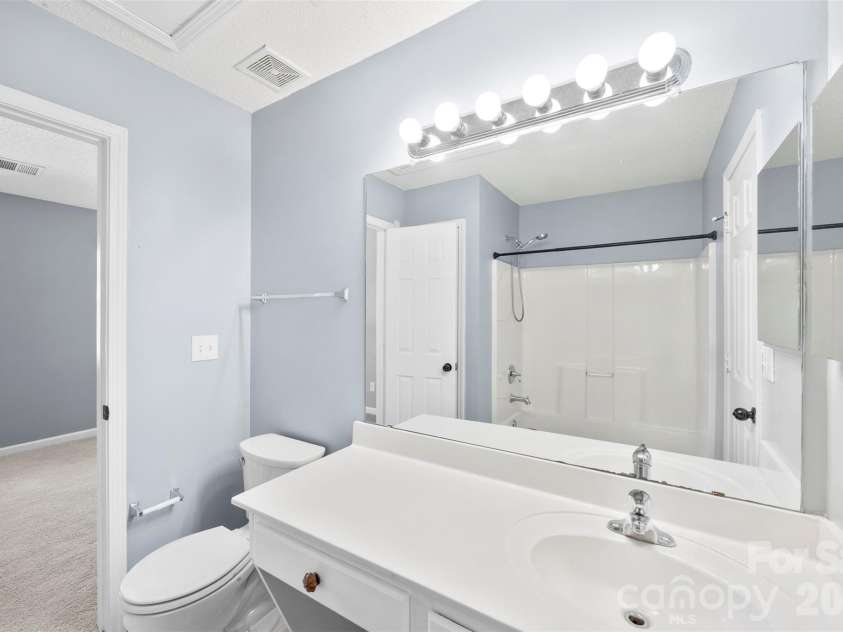 6483 Saint Bernard Way, Charlotte, NC 28269.  MLS# CAR4364168, YatesRealty ID 26049. 