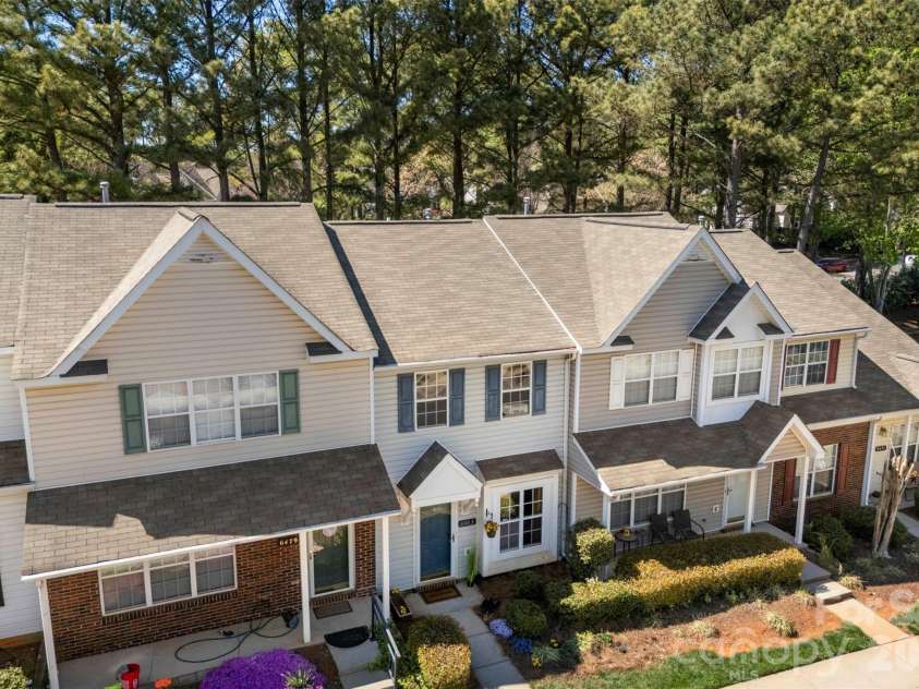 6483 Saint Bernard Way, Charlotte, NC 28269.  MLS# CAR4364168, YatesRealty ID 26049. 