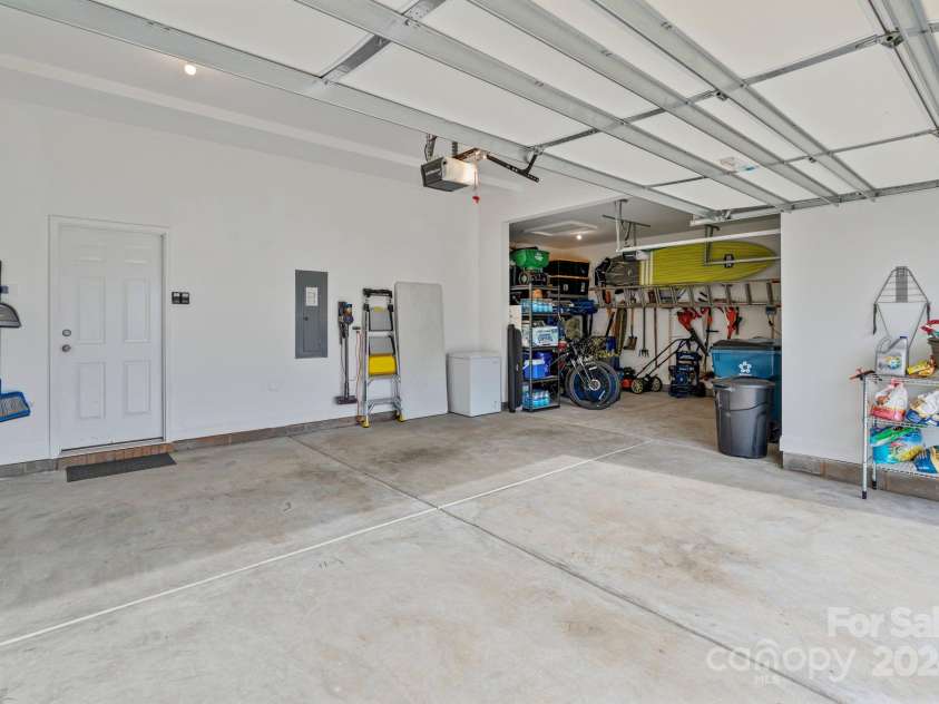 10957 Sparkle Creek Drive, Midland, NC 28107.  MLS# CAR4201445, YatesRealty ID 2605. 