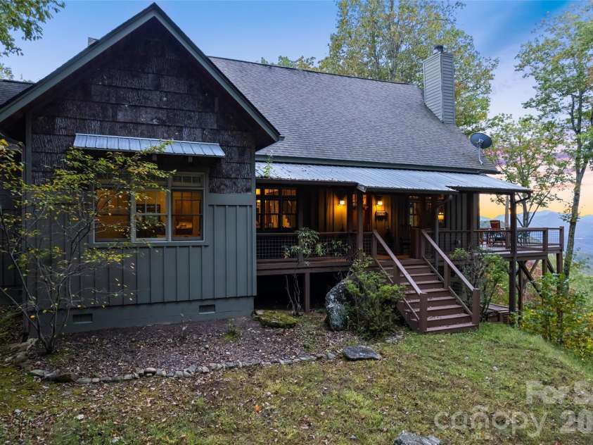 1635 Quest Ridge, Sylva, NC 28779.  MLS# CAR4310256, YatesRealty ID 2605. 