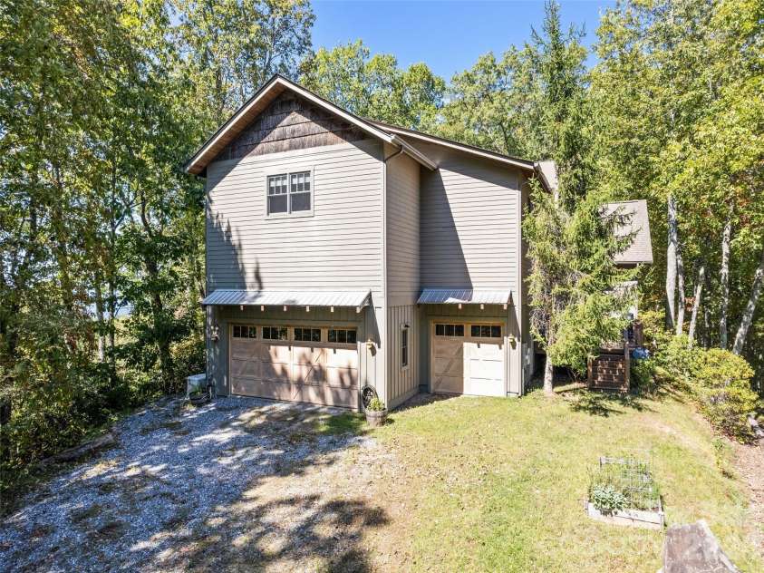 1635 Quest Ridge, Sylva, NC 28779.  MLS# CAR4310256, YatesRealty ID 2605. 