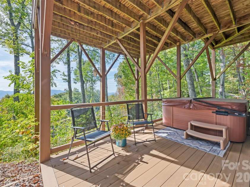 1635 Quest Ridge, Sylva, NC 28779.  MLS# CAR4310256, YatesRealty ID 2605. 