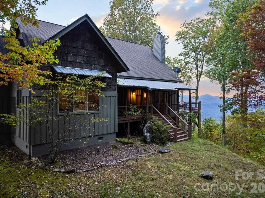 1635 Quest Ridge, Sylva, NC 28779.  MLS# CAR4310256, YatesRealty ID 2605. 