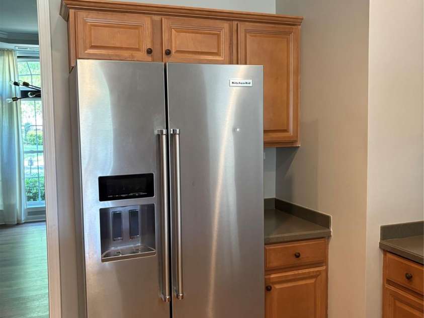 2567 Holly Oak Lane, Gastonia, NC 28056.  MLS# CAR4263397, YatesRealty ID 26050. Counter Depth Fridge