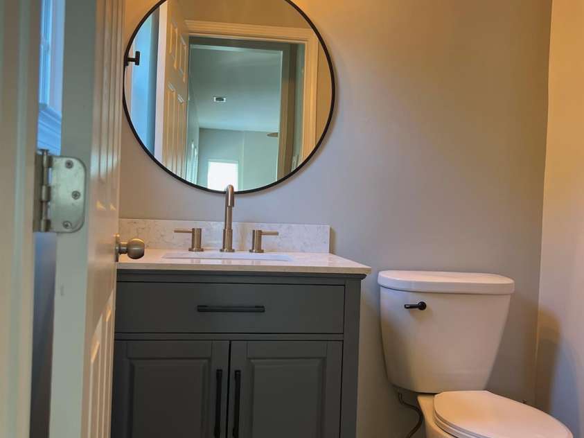 2567 Holly Oak Lane, Gastonia, NC 28056.  MLS# CAR4263397, YatesRealty ID 26050. Half bath Main level