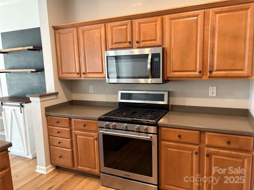 2567 Holly Oak Lane, Gastonia, NC 28056.  MLS# CAR4263397, YatesRealty ID 26050. Kitchen