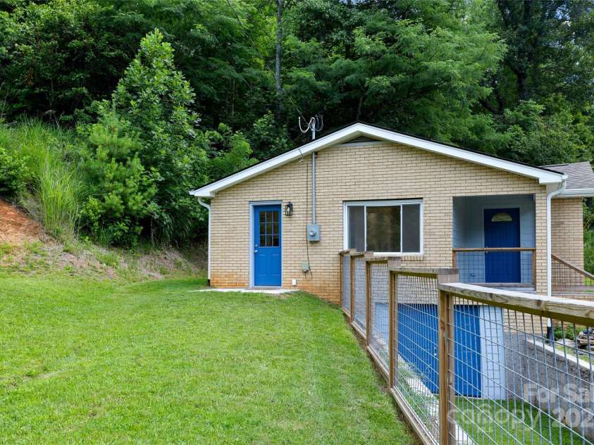 2396 Hwy 9 Highway, Black Mountain, NC 28711.  MLS# CAR4280059, YatesRealty ID 26052. 