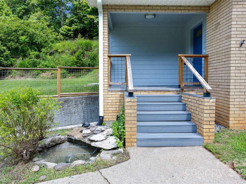 2396 Hwy 9 Highway, Black Mountain, NC 28711.  MLS# CAR4280059, YatesRealty ID 26052. 