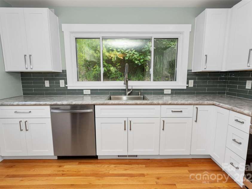 2396 Hwy 9 Highway, Black Mountain, NC 28711.  MLS# CAR4280059, YatesRealty ID 26052. 