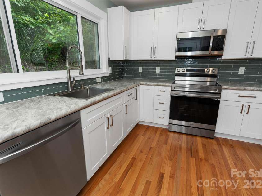 2396 Hwy 9 Highway, Black Mountain, NC 28711.  MLS# CAR4280059, YatesRealty ID 26052. 