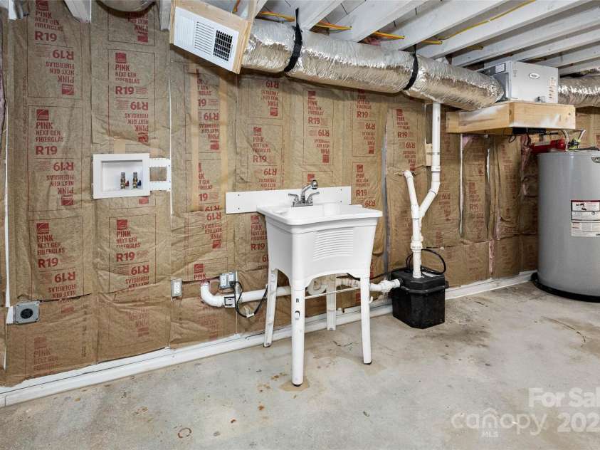 2396 Hwy 9 Highway, Black Mountain, NC 28711.  MLS# CAR4280059, YatesRealty ID 26052. 