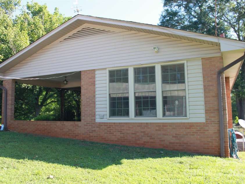 796 Hollis Road, Ellenboro, NC 28040.  MLS# CAR4281083, YatesRealty ID 26053. 