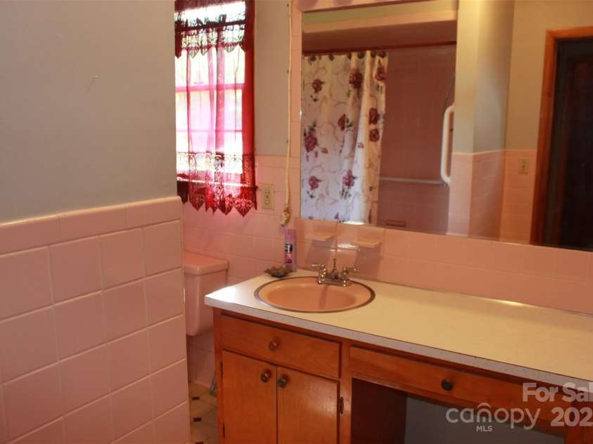 796 Hollis Road, Ellenboro, NC 28040.  MLS# CAR4281083, YatesRealty ID 26053. 