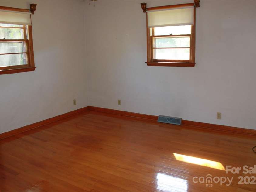 796 Hollis Road, Ellenboro, NC 28040.  MLS# CAR4281083, YatesRealty ID 26053. 