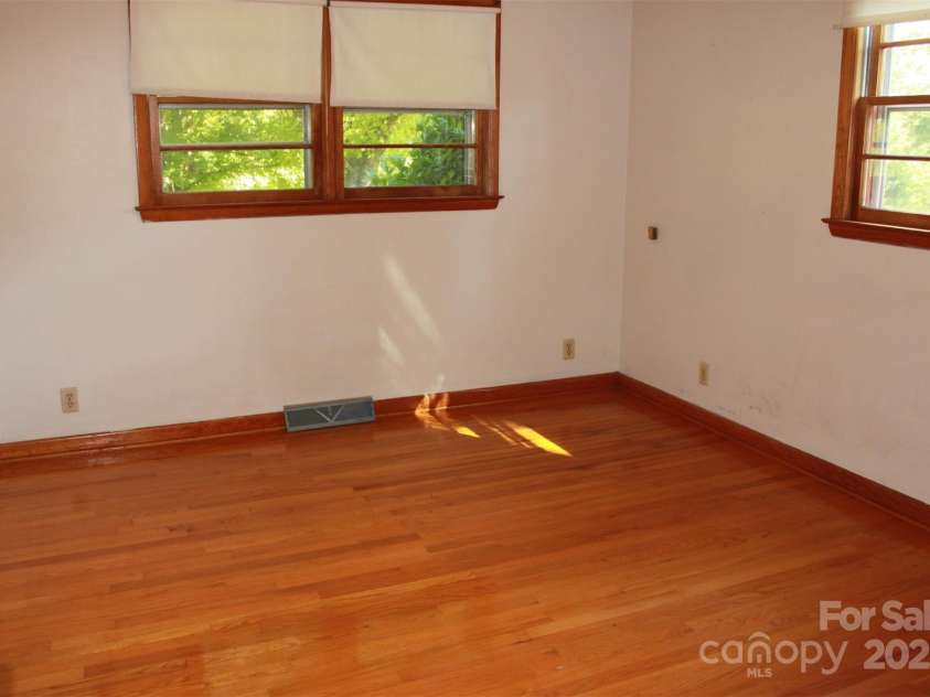 796 Hollis Road, Ellenboro, NC 28040.  MLS# CAR4281083, YatesRealty ID 26053. 