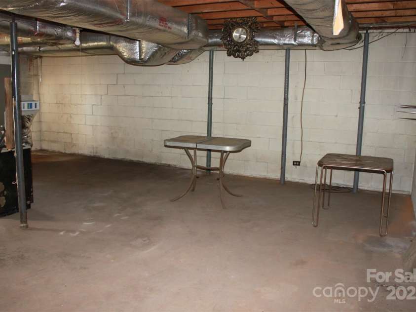 796 Hollis Road, Ellenboro, NC 28040.  MLS# CAR4281083, YatesRealty ID 26053. 