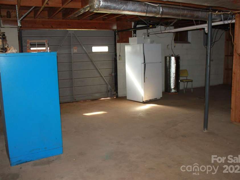 796 Hollis Road, Ellenboro, NC 28040.  MLS# CAR4281083, YatesRealty ID 26053. 