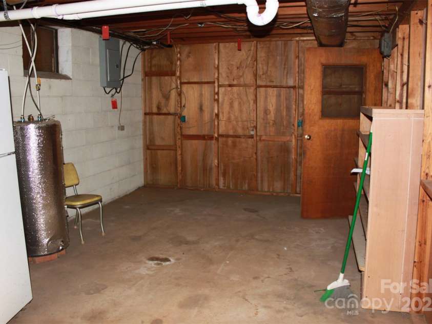 796 Hollis Road, Ellenboro, NC 28040.  MLS# CAR4281083, YatesRealty ID 26053. 