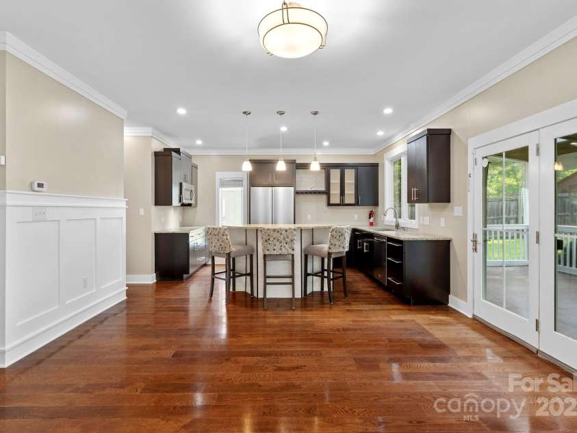 130 Eastwood Avenue, Swannanoa, NC 28778.  MLS# CAR4266957, YatesRealty ID 26054. 