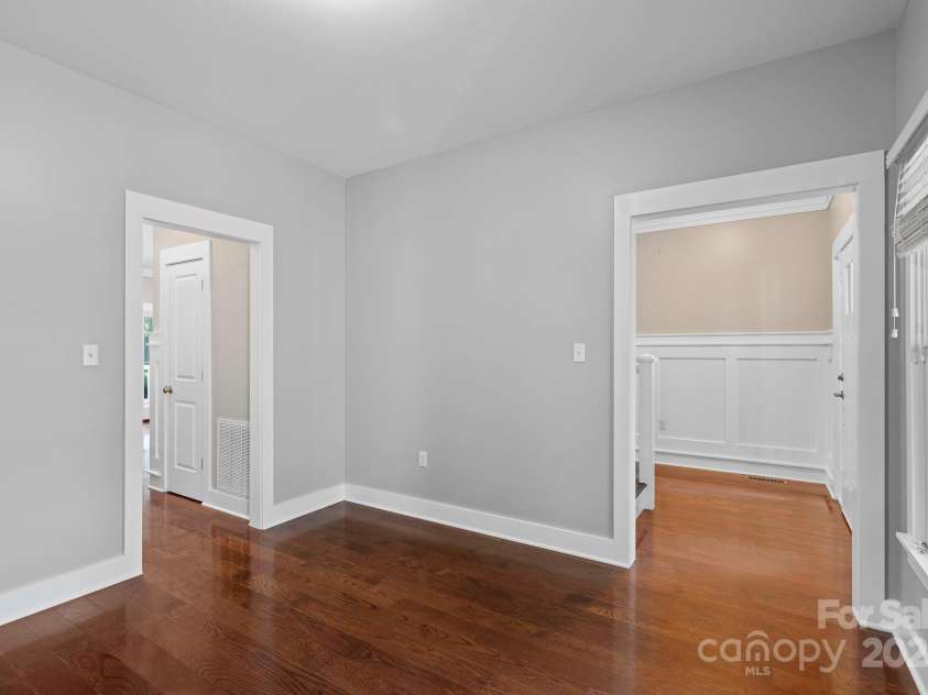 130 Eastwood Avenue, Swannanoa, NC 28778.  MLS# CAR4266957, YatesRealty ID 26054. 