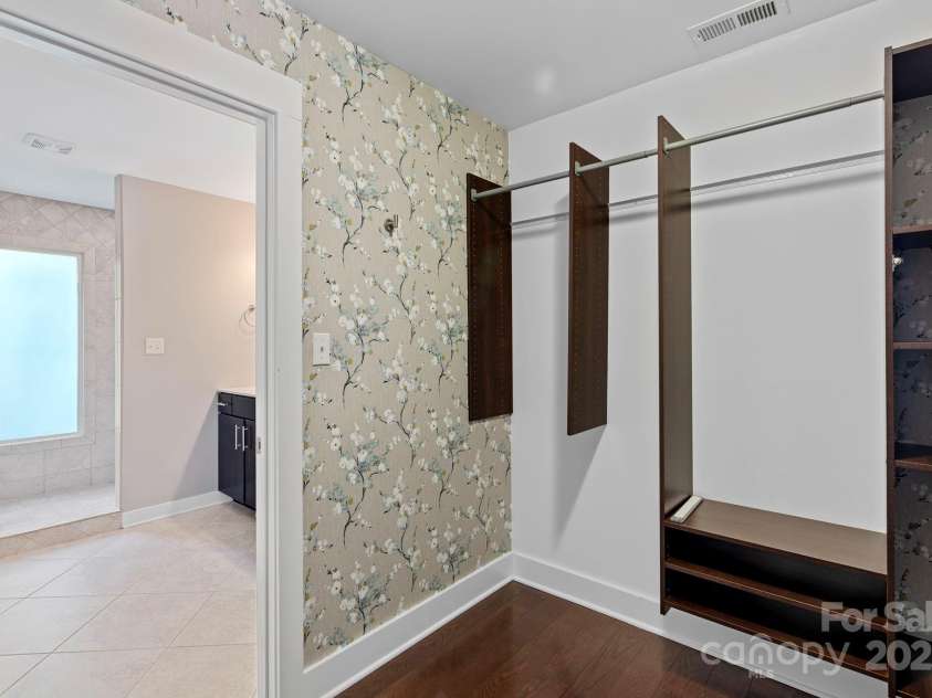 130 Eastwood Avenue, Swannanoa, NC 28778.  MLS# CAR4266957, YatesRealty ID 26054. 