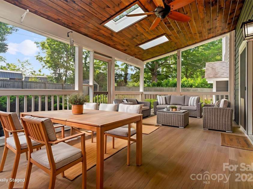 130 Eastwood Avenue, Swannanoa, NC 28778.  MLS# CAR4266957, YatesRealty ID 26054. Virtually Staged