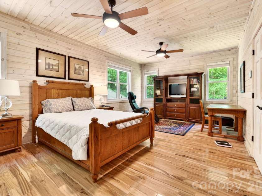 592 Susanna Cove Road, Mars Hill, NC 28754.  MLS# CAR4383559, YatesRealty ID 26055. 
