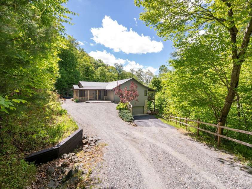592 Susanna Cove Road, Mars Hill, NC 28754.  MLS# CAR4383559, YatesRealty ID 26055. 
