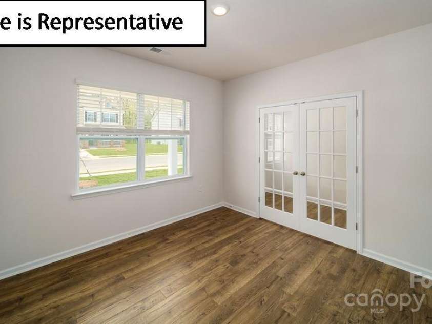 8055 Kennesaw Drive, Gastonia, NC 28056.  MLS# CAR4278497, YatesRealty ID 26055. 
