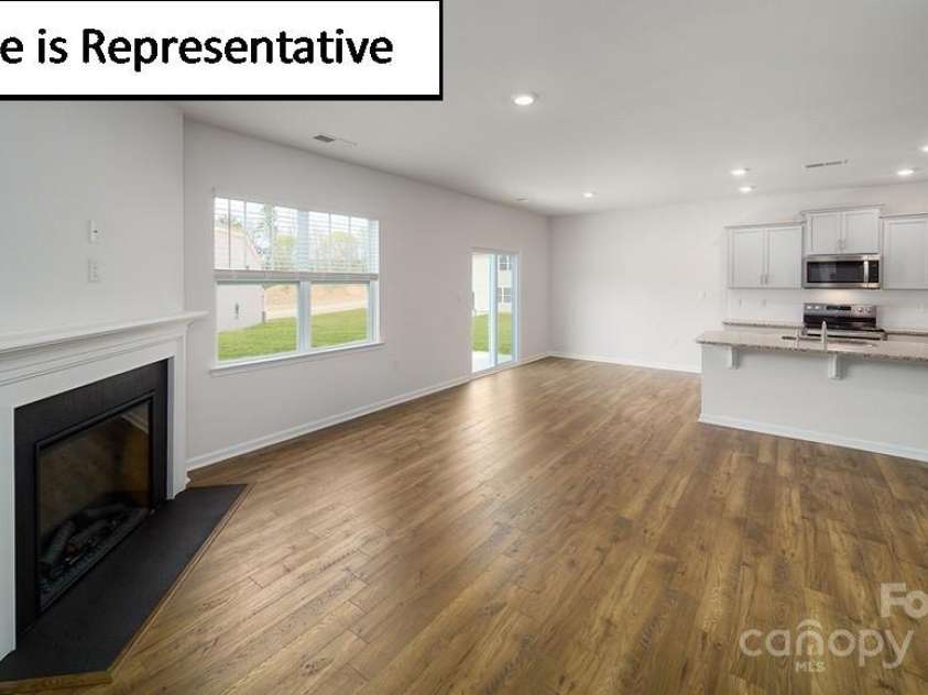8055 Kennesaw Drive, Gastonia, NC 28056.  MLS# CAR4278497, YatesRealty ID 26055. 