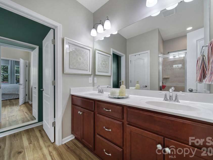 2146 Winhall Road, Fort Mill, SC 29715.  MLS# CAR4382078, YatesRealty ID 26056. 
